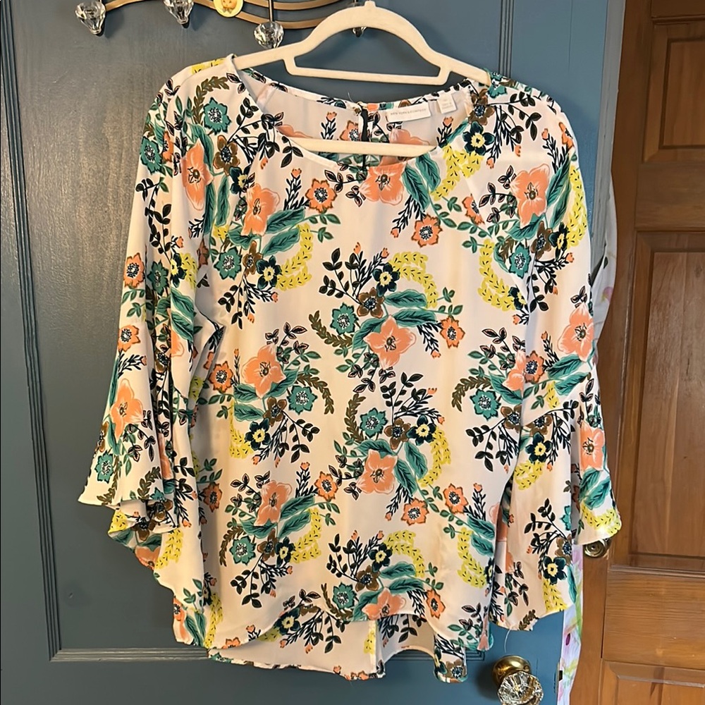 Ruffled Floral 3/4 Sleeve Relaxed Blouse